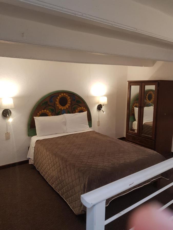 Hotel Meson Mariano Matamoros Queretaro Ngoại thất bức ảnh